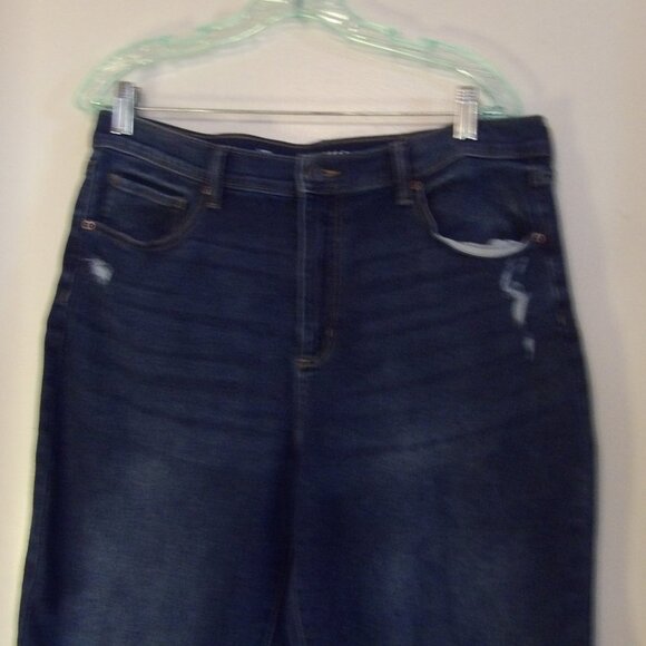 Sonoma Lightly Distressed  High Rise Mom  Crop Jeans Sz 12R - Picture 1 of 5